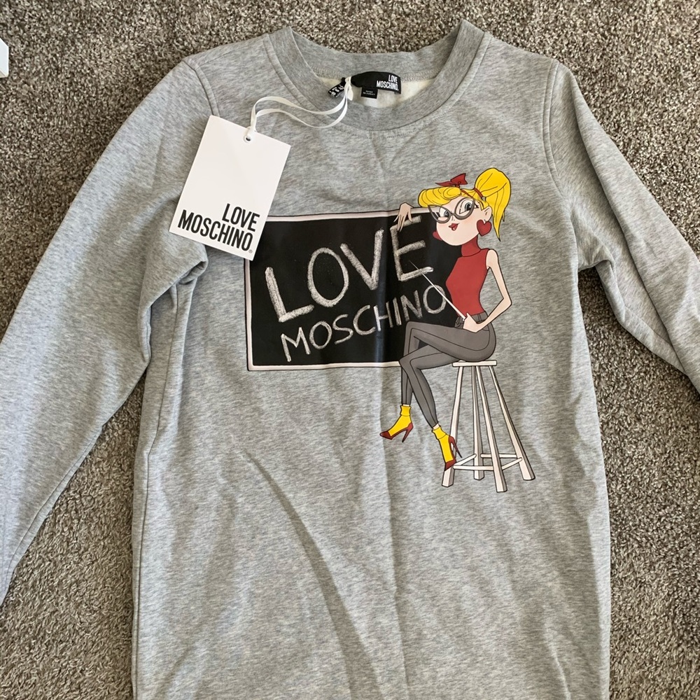 Moschino long sweatshirt